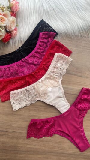 CALCINHA EM TULE E RENDA